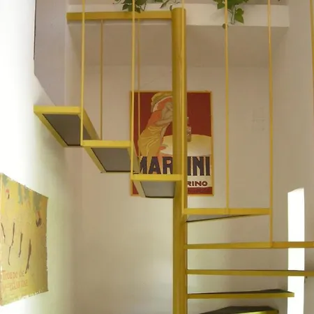 B&B Via Dei Gerani 솔라나스