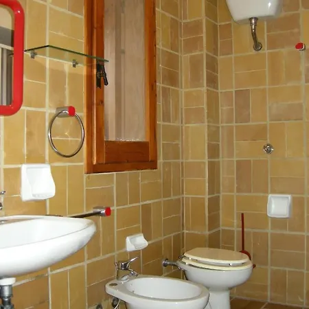 Via Dei Gerani B&B 3*