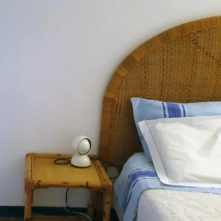 B&B Via Dei Gerani 솔라나스