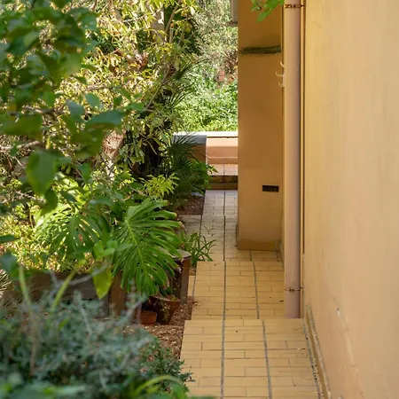 Via Dei Gerani Solanas (Cagliari)